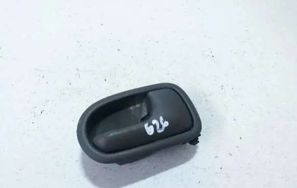 Mazda 626 Rear door interior handle dh22i