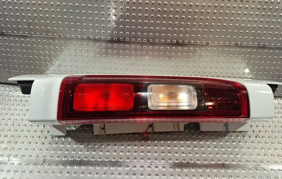 Renault Trafic III (X82) Rear/tail lights S25053779 265A64439R