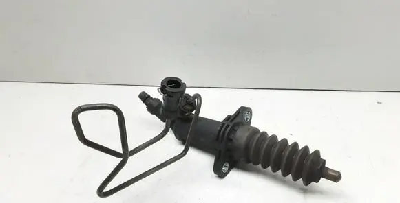 Clutch slave cylinder
