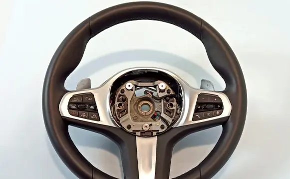 BMW X6 G06 Steering wheel 32308008184 8008184