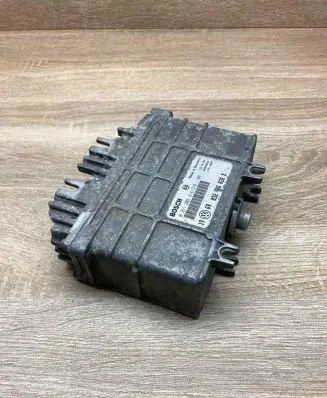 Volkswagen Golf III Engine control unit/module ECU 032906026D 0261203314