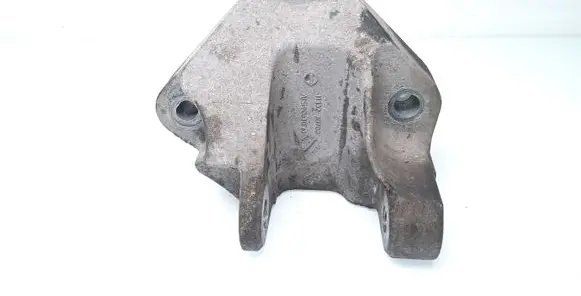 Nissan X-Trail T31 Engine mounting bracket 11332JD700
