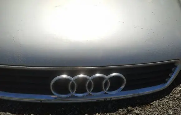 Audi A4 S4 B5 8D Front grill