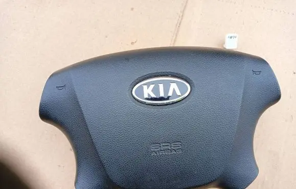 KIA Magentis Steering wheel airbag