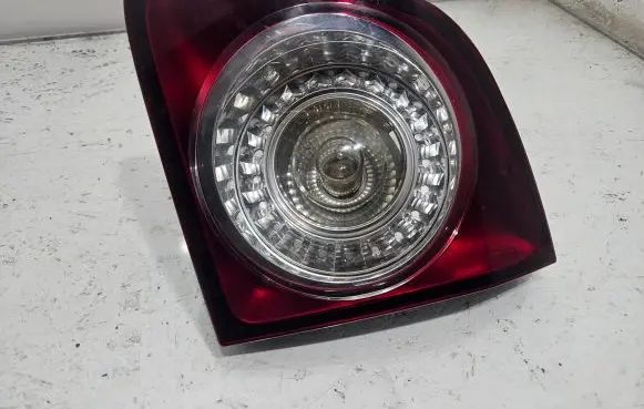 Volkswagen Golf Plus Tailgate rear/tail lights 5M0945093E