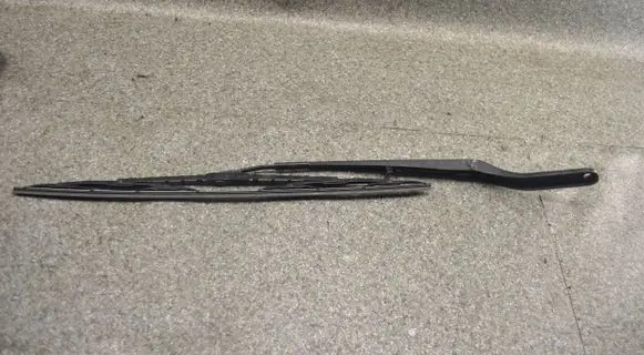 BMW X5 E53 Front wiper blade arm 24016975