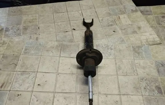 Volkswagen PASSAT B5.5 Front shock absorber/damper 814903556669 8D0413031BS