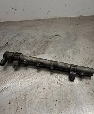Fuel main line pipe