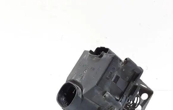 Coolant fan relay