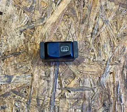 Mercedes-Benz 190 W201 Windscreen/window heater switch 0008206010