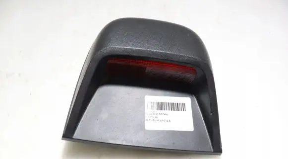 Nissan Altima Third/center stoplight