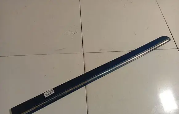 Mercedes-Benz B W245 Front door trim (molding) A1696983562