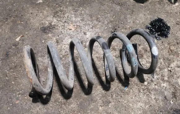 Chevrolet Captiva Rear coil spring