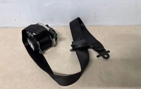 BMW X5 F15 Front seatbelt 635229600