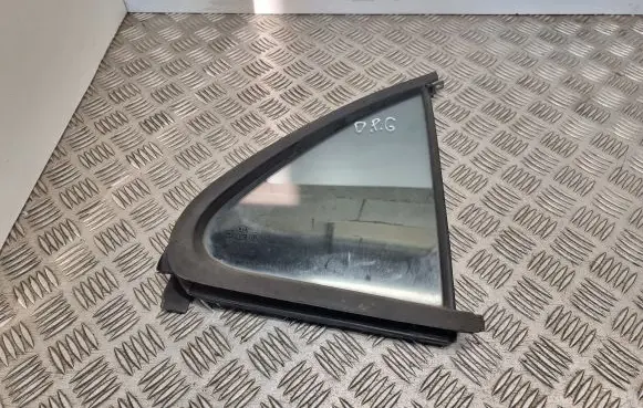 KIA Sorento Rear vent window glass 