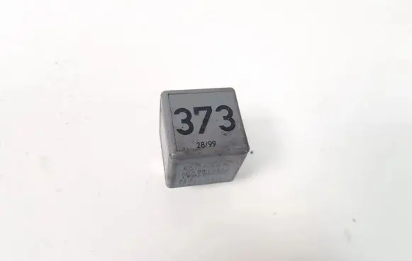 Audi A6 S6 C5 4B Other relay 8d0951253A