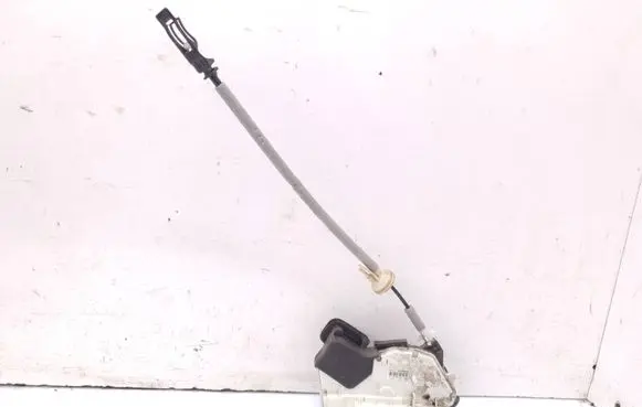 Volkswagen PASSAT B8 Rear door lock 5E0839016 A097476