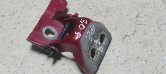 Peugeot 308 Front door lower hinge 
