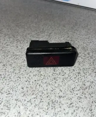 BMW 5 E39 Hazard light switch 8350947