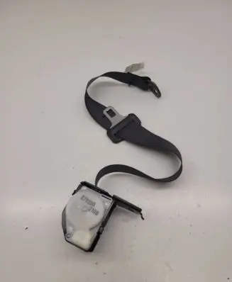 Middle seatbelt (rear)