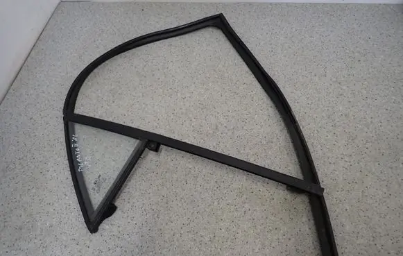 KIA Picanto Sliding door window/glass