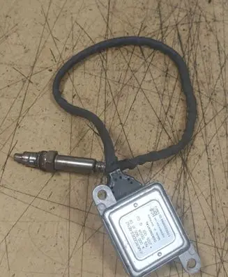 Mercedes-Benz V Class W447 Lambda probe sensor A0009050108