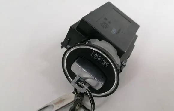 Volkswagen PASSAT CC Ignition lock 3C0905843AD
