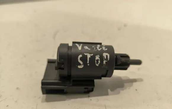 Volkswagen Phaeton Brake pedal sensor switch 3B0945511A 18317 120303