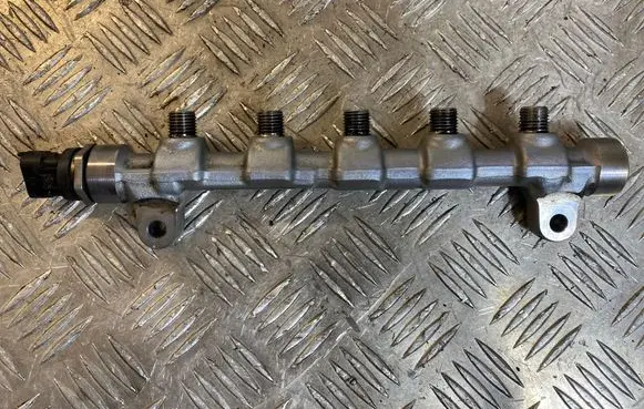 Hyundai i40 Fuel main line pipe 314002A420 0445214181 0281002863