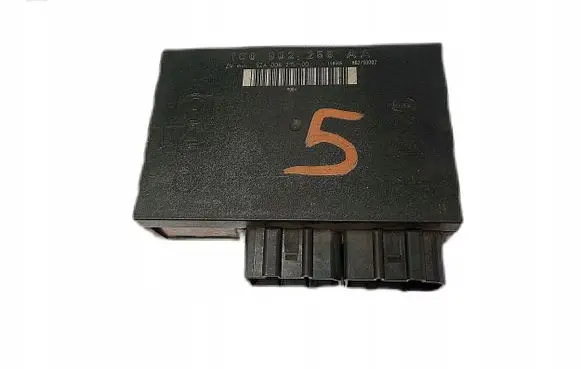 Volkswagen Golf IV Comfort/convenience module 1C0962258AA