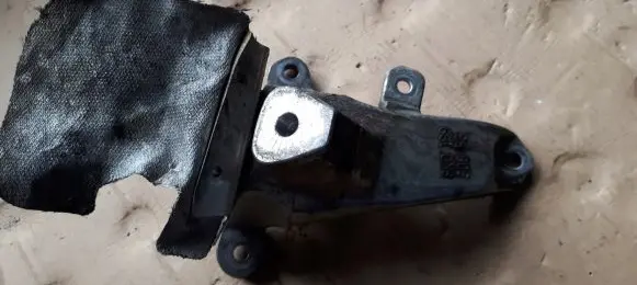 Audi A4 S4 B8 8K Engine mounting bracket 8K0199308BG