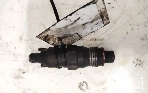 Renault 19 Fuel injector