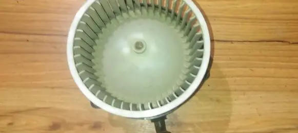 Hyundai Accent Heater fan/blower 9711684951
