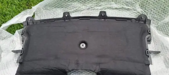 Opel Zafira C Wiper trim 13301668