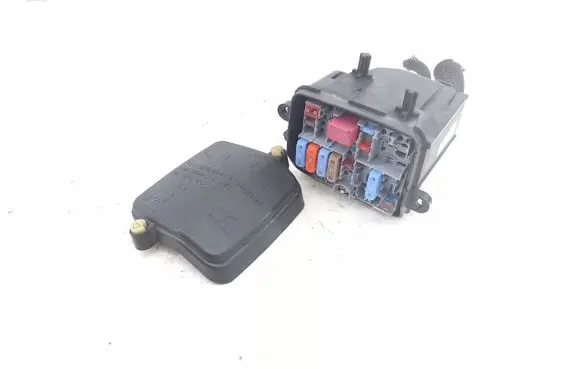 Alfa Romeo Stelvio Relay mounting block 