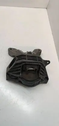 Peugeot 2008 II Engine mount bracket A1Si9Cu3