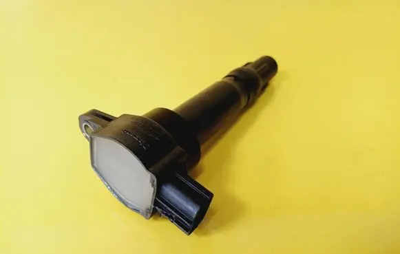 Mitsubishi Colt High voltage ignition coil MN195616