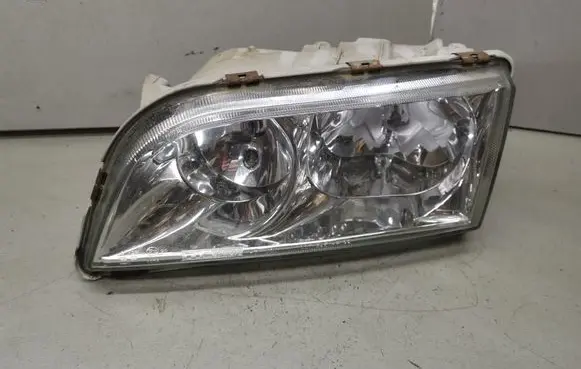Volvo S40, V40 Headlight/headlamp