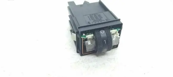 Audi A8 S8 D2 4D Seat heating switch 4B0963563B