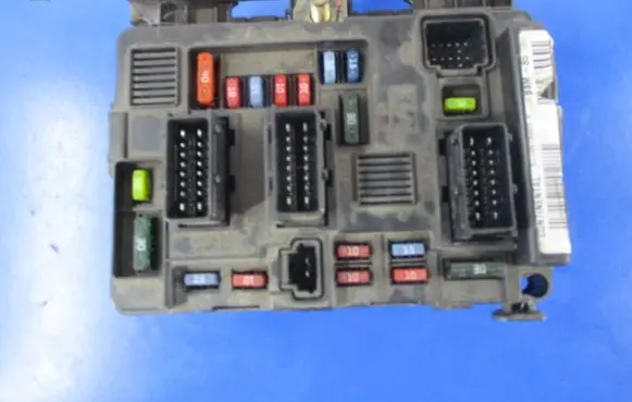 Peugeot 307 Fuse box set 9650618280