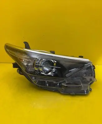 Toyota Aurion II Headlight/headlamp 81110-02K30