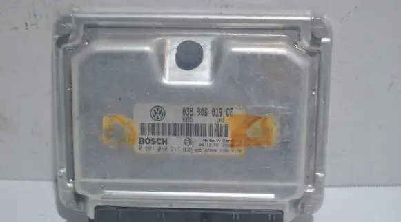 Volkswagen PASSAT B5 Engine control unit/module 038906019CE