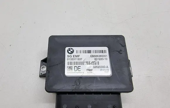 BMW 5 F10 F11 Hand brake control module 231220 0133311537