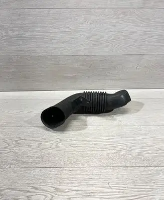 BMW 3 E90 E91 Air intake duct part 7790056 13981114 446144