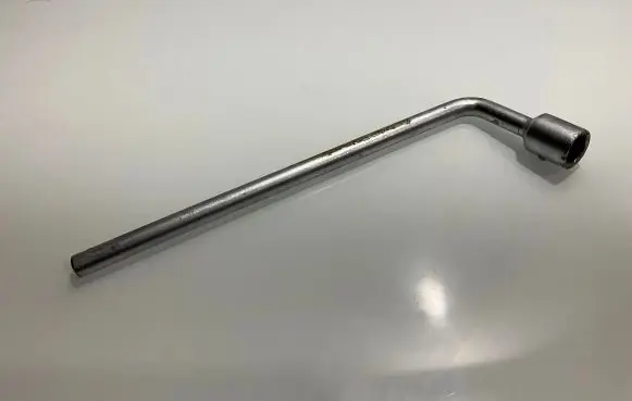Mercedes-Benz E W211 Wheel nut wrench A2215810001 2215810001