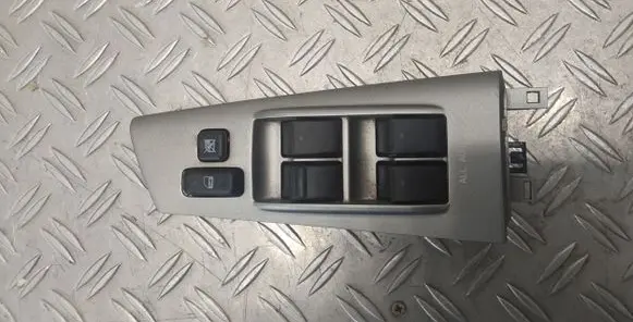 Toyota Corolla E120 E130 Electric window control switch 8480202251