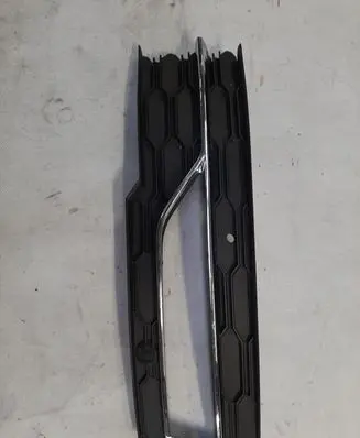 Front bumper lower grill