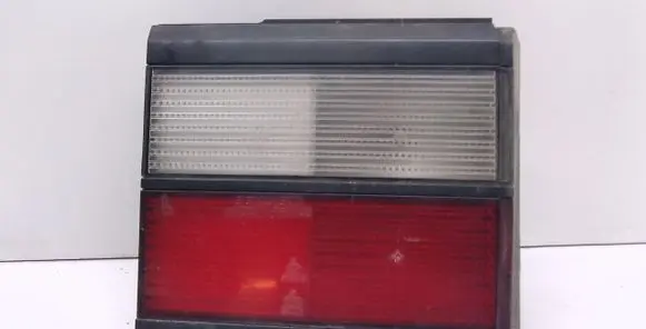 Volkswagen PASSAT B3 Tailgate rear/tail lights 333945107
