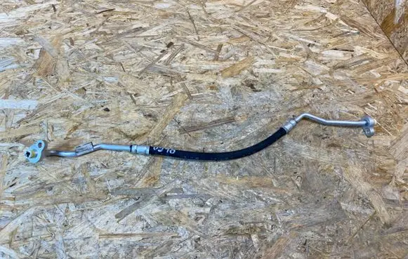 Volvo V60 Air conditioning (A/C) pipe/hose 32226282