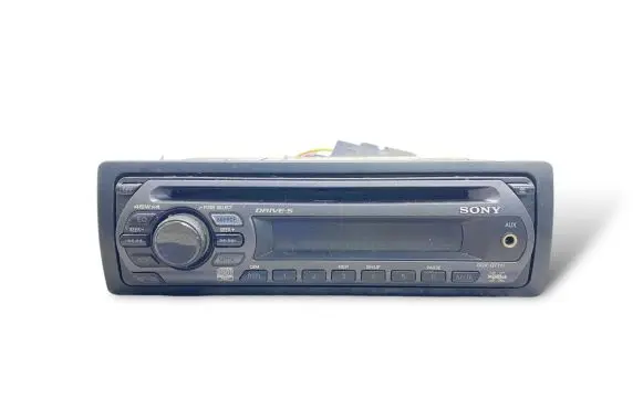 SsangYong Rexton Radio/CD/DVD/GPS head unit CDXGT111 1722893 SONY